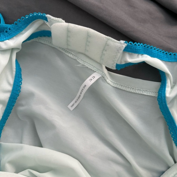 Urban Outfitters Cowl Bra Top - Picture 2 of 3